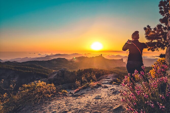 The Volcano Heart Tour: Hiking, Tasting and Sunset Experience - The guides add the human side