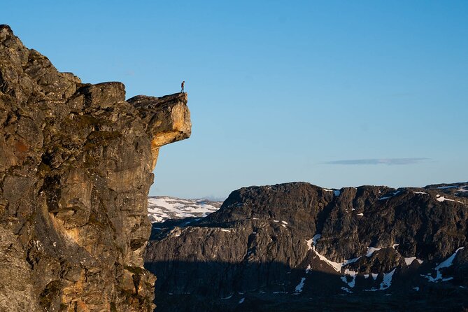 Trolltunga Classic Overnight Hike - A small group makes a long hike easier to manage