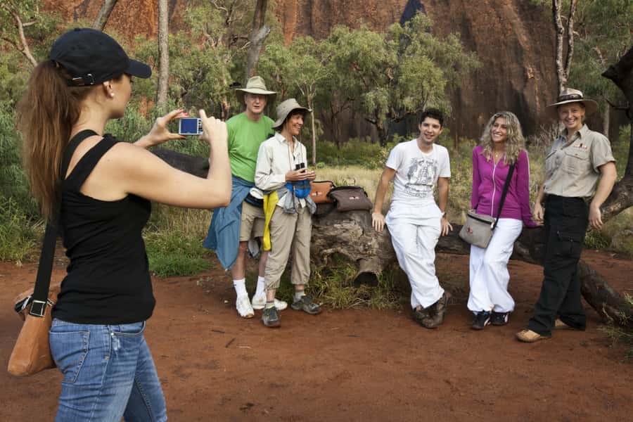 Uluru: Guided Trek of Uluru's Base in a Small Group - Key points at a glance